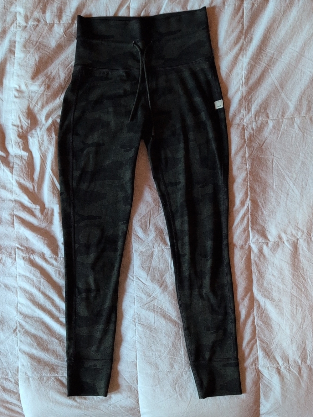 Vuori Black Camo High-Waist Leggings